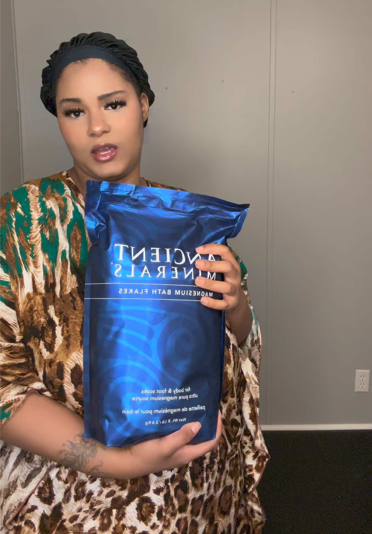 Magnesium Bath Flakes for Gentle Skin Care and Cleansing 💙✨