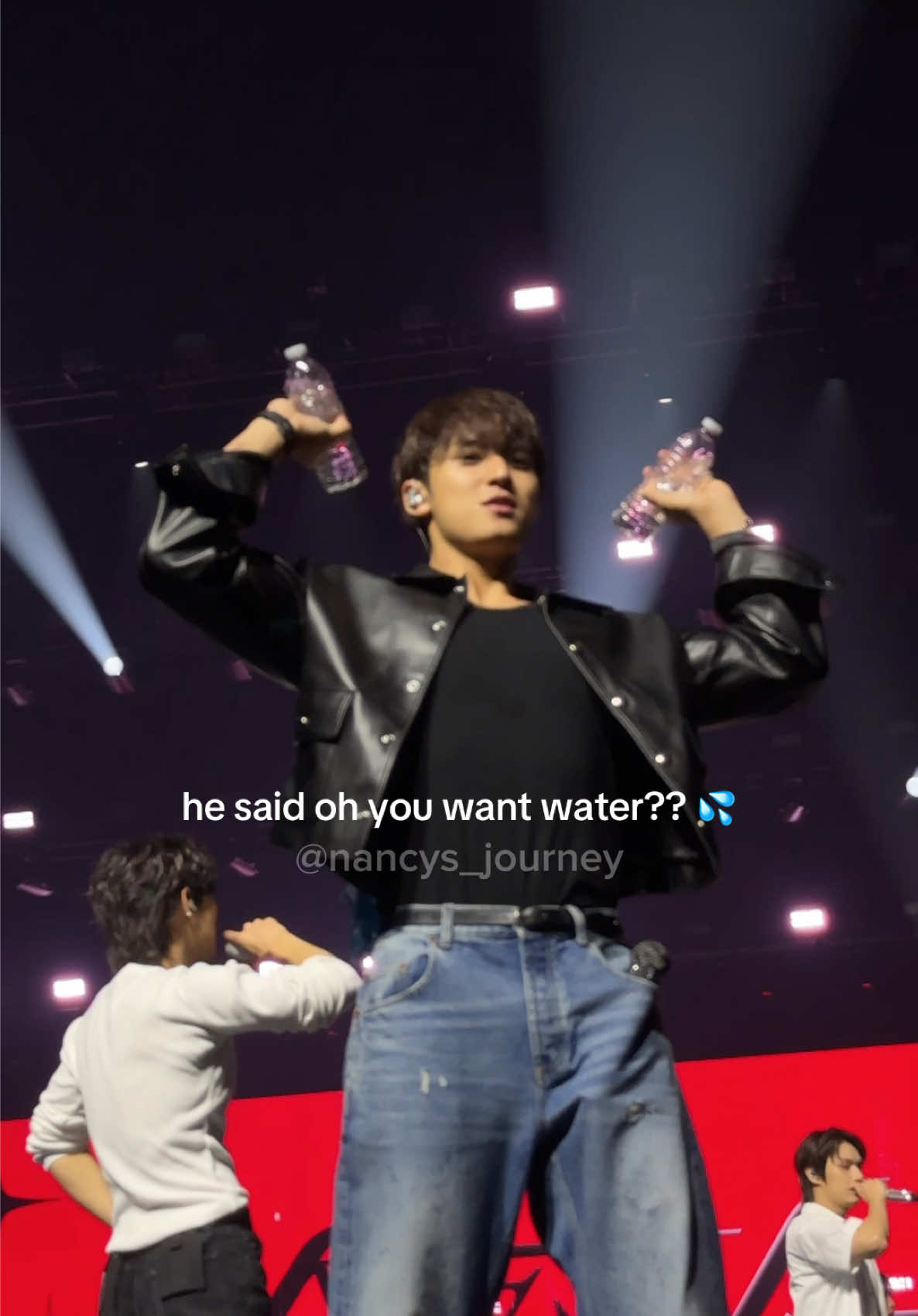 When your water sign comes THRUUUU💦💦💦 Love him BADDDD @SEVENTEEN #mingyu #seventeen #water #mingyuedit 