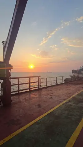 #sunset #seaman #ship 