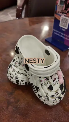 Dép sục hoạ tiết Nesty cho các baby #nesty #muataitiktok #xuhuongtiktok #mebimsua #deptreem 