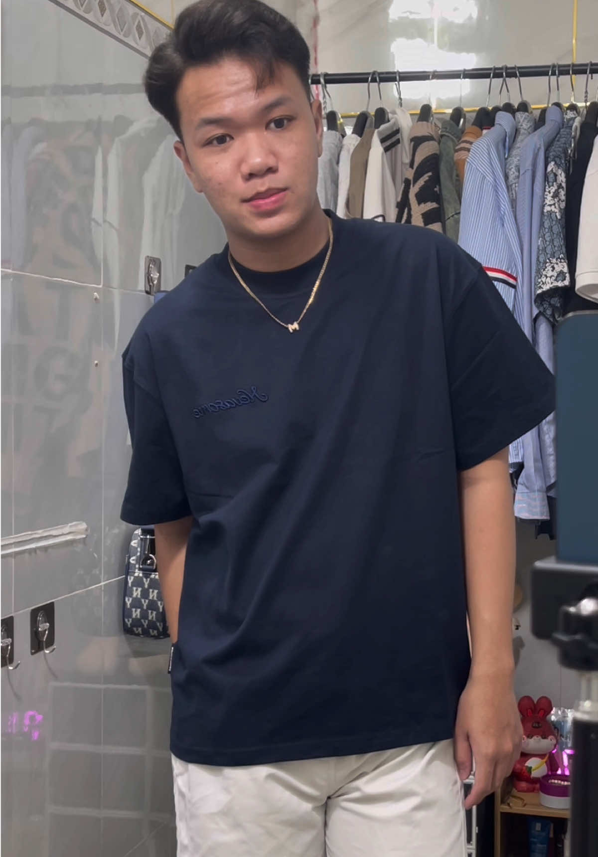 Áo thun NEVASOME – chất cotton, form boxy unisex Dày dặn – thoáng mát – mặc cả ngày vẫn chuẩn form 💯 Nam nữ mặc đều xinh, phối outfit nào cũng hợp! #fyp #aothun #Nevasome #outfitbasic #xuhuong2025