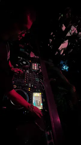 Lào gì cũng … cao…! Phiên bản tung hua. #DJ现场 #SaigonBar #KTV #NIGHTLIFE #CLUB 