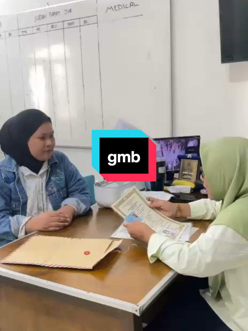 Loker luar negeri  Tidak ada biaya di awal job untuk wanita Informal  #hongkong #kerjataiwan #kerjaluarnegeri #singapore 