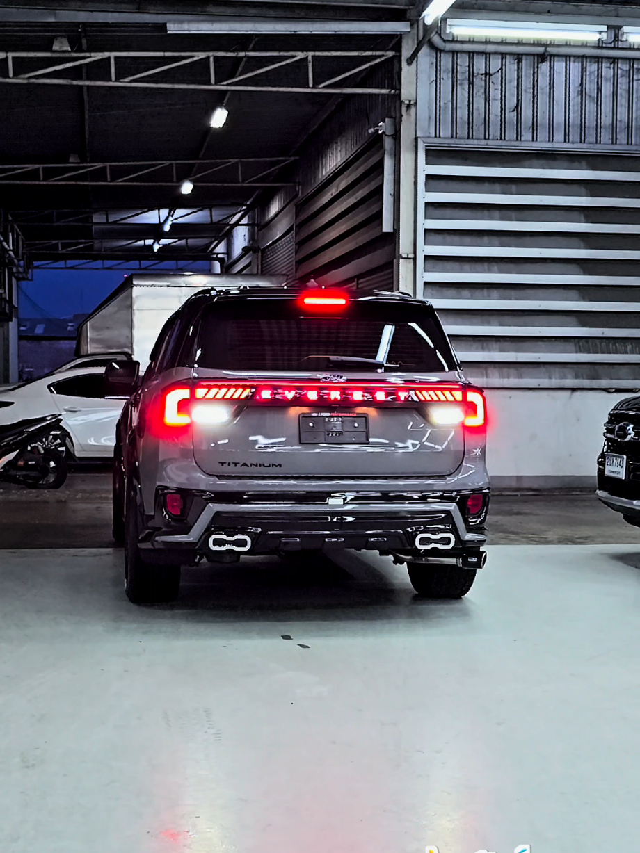 ✅FORD EVEREST TITANIUM 4X4 10AT 1,917,000- แต่งจัดทรงวัยรุ่นดูไบสุลต่าน จัดชุดช่วงนั้นแน่น ด้วย ชุดโหลดโช๊ค profender หน้า 2 หลัง 2 พร้อมปั๊มแบมโบ้ จานพาราเมลา 21 Z งานWrap สีแบบพรีเมี่ยมสีเทาแลมโบ แม็กขอบ 20 พร้อมยาง Toyo Upgrade ท่อคู่ hks สนใจออกรถฟอร์ดป้ายแดงพร้อมแต่งติดต่อเซลล์LEEM-FORD:สนใจติดต่อผม ✅เชลล์ลีม(leem)☎081-355-6679 ✅ID:lleemmerr.1 ✅ซื้อออนไลน์ปลอดภัย100% ✅สด-ผ่อนไฟแนนซ์ทั่วประเทศ ✅ยินดีให้คำปรึกษาการแต่งรถก่อนส่งมอบขอบคุณครับ #raptor #ford #ฟีดดดシ #fordeverest #fordranger 