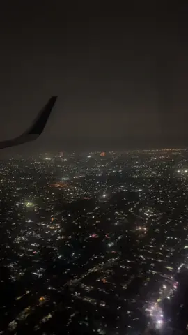 Suara yang di rindukan setelah pulang liburan. 😌😁 #airport #bandarasoekarnohatta #flightattendant #vibes #promomakangajian 