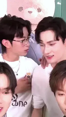 our parents~  #jiangli #oceanjiang #seekyli #lipeien #desiretheseries #abodesiretheseries #desire4 #gaotu #shenwenlang 