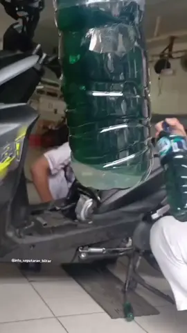 #infoseputaranblitar ,– Dugaan campuran Etanol yang membuat motor rusak dan brebet mulai memasuki Daerah Blitar lurrr!! Gawe Dulur-dulur, bisa beralih menggunakan Pertamax atau sejenisnya yang lebih bagus!! Source: Warganet #infoseputaranblitar #foryourpage  #blitar24jam  #etanol   lebih sedikit