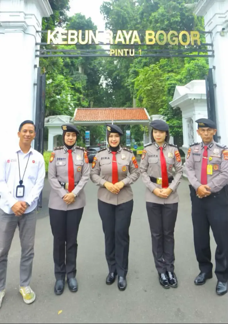 Patroli Polwan PAM Obvit Polresta Bogor Kota di Kebun Raya Bogor ❤️