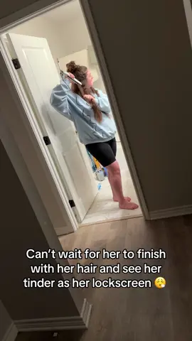 I wonder how she’ll take it lol #fyp #cheater #cheatersgettingcaught #wife #CheaterBuster 