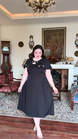 ชุดเดรสออกงานสาวอวบโทนสีสุภาพ🎶🤍🖤             #ชุดเดรสสาวอวบ#ชุดเดรสสุภาพ#ชุดเดรสออกงาน#แต่งตัวสาวอวบ#เสื้อผ้าสาวอวบ