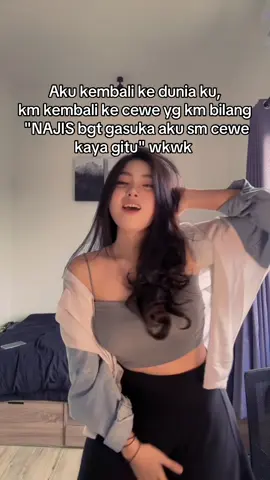 enak y nelen ludah sendiri? wkwk 