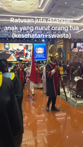 wadaw #anakkesehatan #mahasiswakesehatan #farmasi #wisuda #sumpahapoteker 
