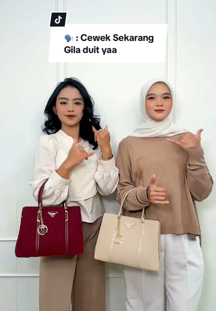Of course, babe. Can you ever seen anyone buy a Palomino bag with sweet promises? 😂💅 Tell us, Palominers, agree or not? #Palominobag #TasWanita #TasMewah 
