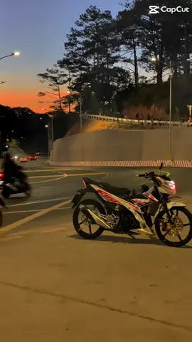 Đà lạt năm ấy giờ ra sau 🤔#cuchi #tuorlientinh #xuhuong #satria150fi_độ_kiểngxuhuong #tuor 