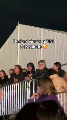 Un simpático él #futttura #tini #tecnopolis 