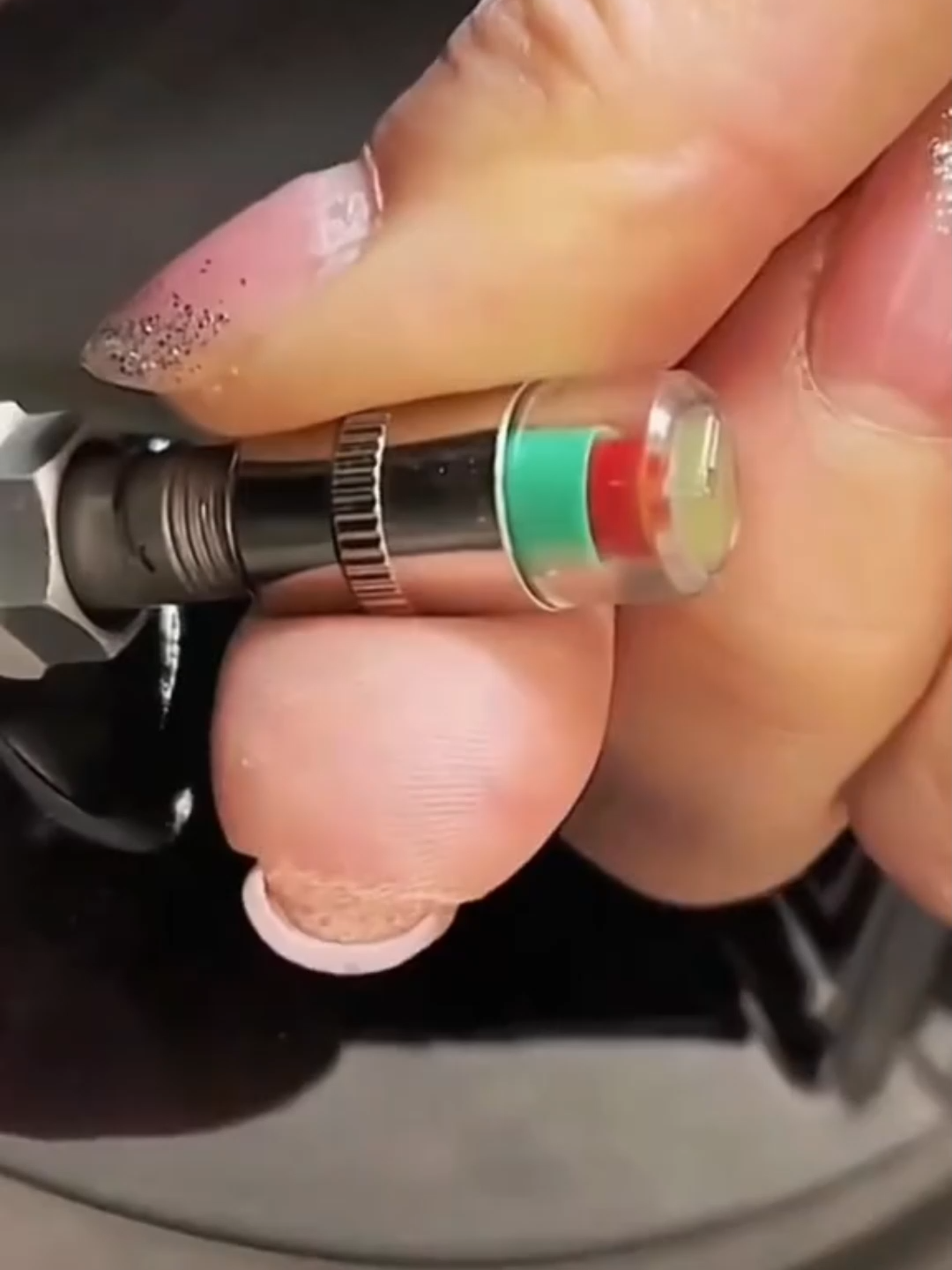 From green to red, know your tire's health in seconds.