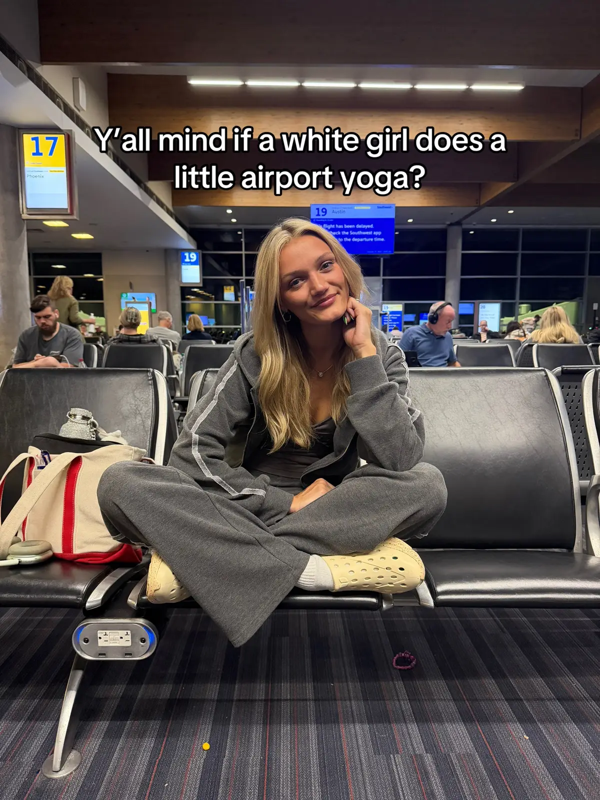 You mind? #forthegirls #fyp #airport #yoga 