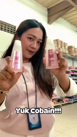 Mau Bersihin Kotoran di wajah sekaligus mencerahkan kulit? Pakai Pond's Shake & Clean Niacinamide Make Up Remover ya #fyp #unilever #ponds #pondsshakenclean #pondsmakeupremover 