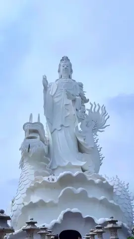 Chùa Gò Kén Tây Ninh là điểm dừng chân của rất nhiều du khách với mong muốn tìm về sự an yên, thanh tịnh trong tâm hồn. #ChuaGoKen #tayninh #tamlinh #nammoadidaphat 