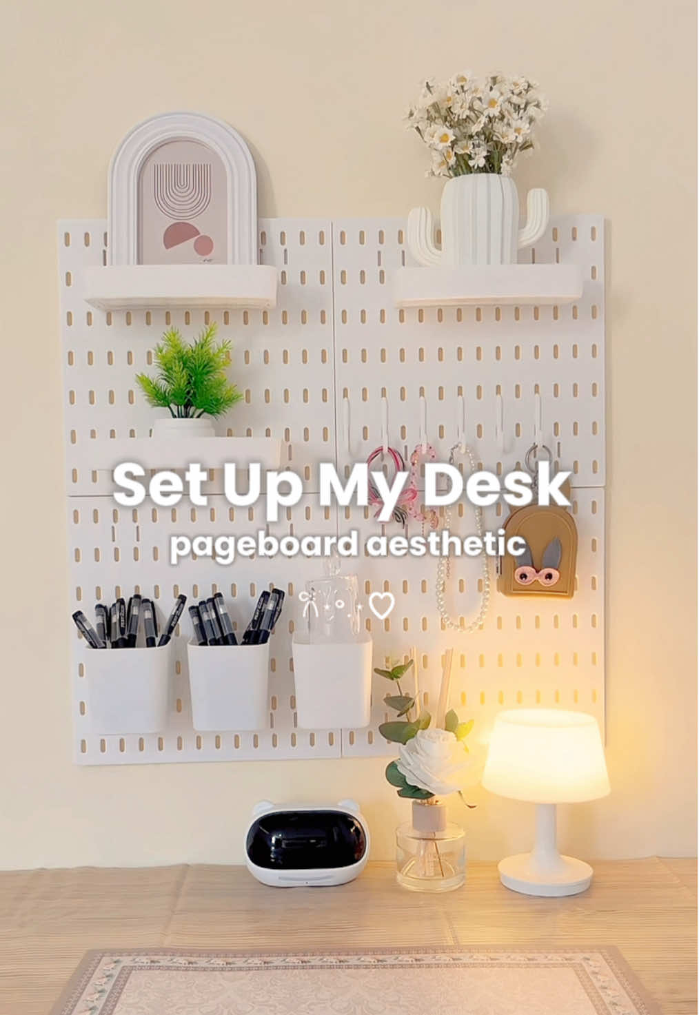 Bikin meja belajar jadi lebih estetik pakai pageboard ini 😍 #aesthetic #homedecor 