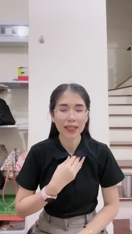 เสื้อโปโลสีดำพร้อมส่ง! ใส่ได้ทุกโอกาส ผ้านุ่มใส่สบาย ซักแล้วไม่หด ผู้หญิงเผื่อ 1 ไซส์ ผู้ชายใส่ตรงไซส์ได้เลย!