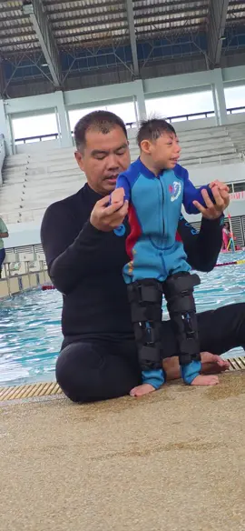 #ครูนัทธาราบําบัดผู้พิการ #บีกัน #บีกิน #แม่สุ #พ่อบลู 