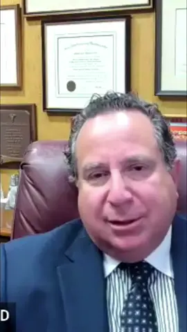 Shocking find! Doctor reveals breast implants can harbor lymphoma. Complete capsule removal is now critical. #BreastImplants #Lymphoma #MedicalNews #HealthAlert #WomensHealth