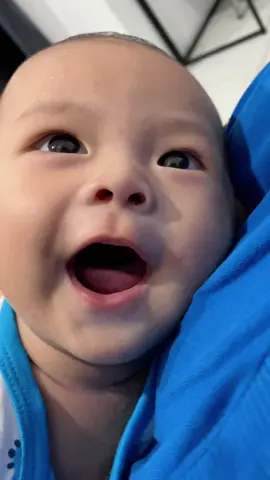 Jam 11 malem, di rumah berdua aja sama si dedek. Papahnya belum pulang. Eh tiba2 baceo gini. Mana mamahnya penakut 😂 #masyaallahtabarakkallah #allahummabarik #bayitiktok 