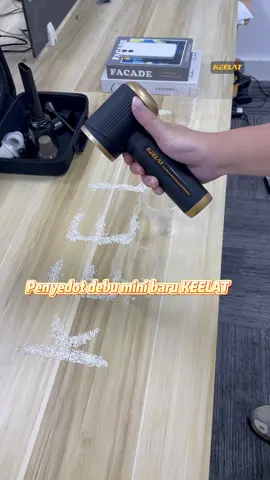 Ini penyedot debu mini terbaik yang pernah saya gunakan. Sederhana, ringan, dan daya hisapnya luar biasa.#keelat #penyedotdebu #penyedotdebumini #membersihkan #TJD
