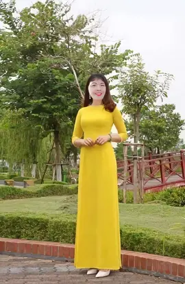 Áp cô gái cầm míc hát trên Tiktok #tiktokvienam #wannaseeyou #hanguyen #sing -ma#s 