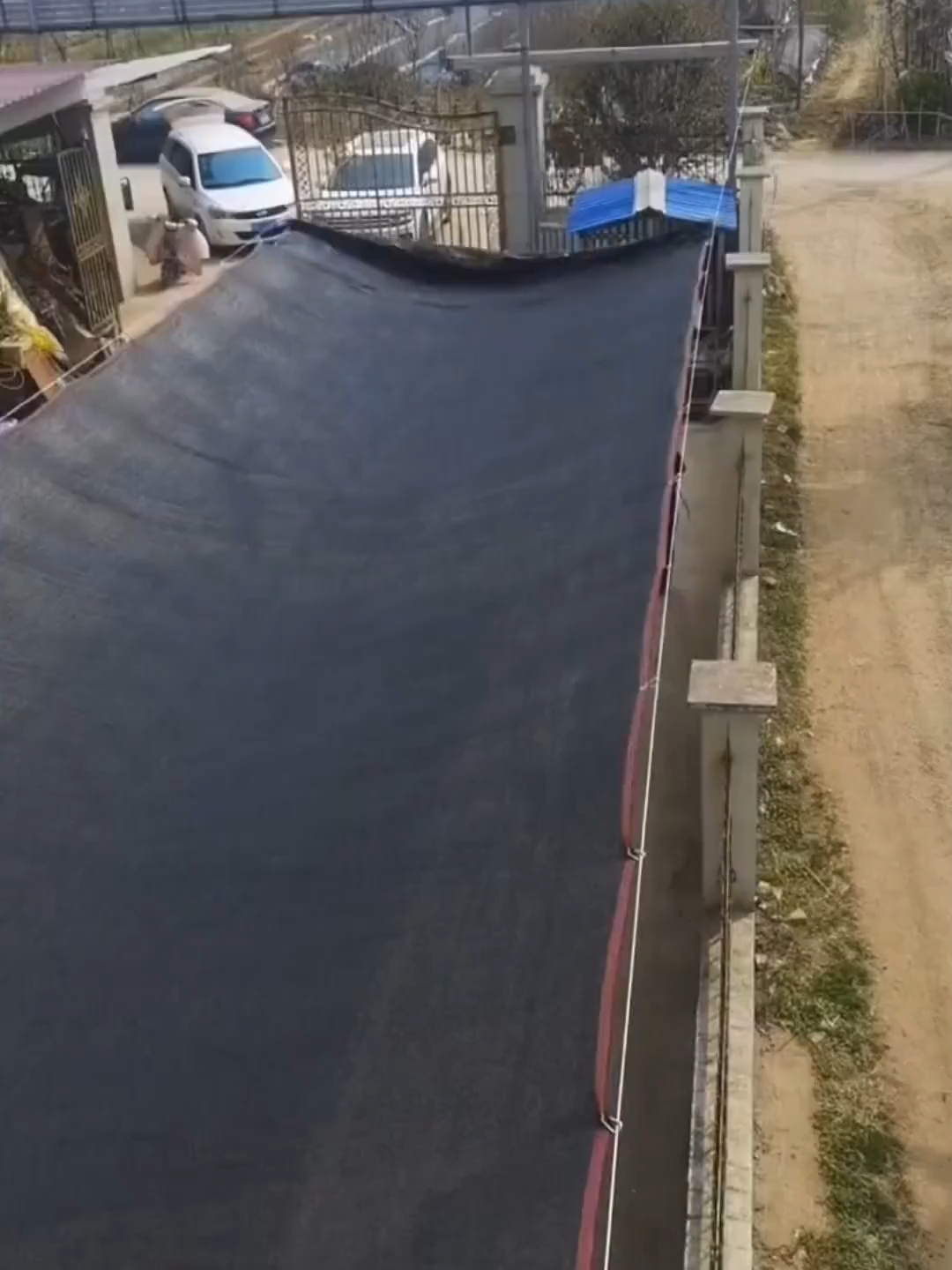 Simplicity meets security. For a worry-free sunny day.