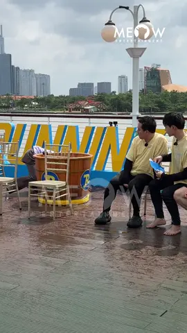 Cười xỉu khoảnh khắc Diệu Nhi hoá thân thành “điệp viên” lén xem gợi ý từ đội Hải Nam #Meowentertainment #Tiktokgiaitri #meownetwork #RunningManVietNam #RunningManVietNamMua3 