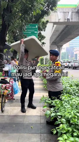 Ga pernah semuak ini di catcall, kali ini sama POLISI 🤌🏻 polri tolong donk, kalian ada buat melindungi kok malah gini centil
