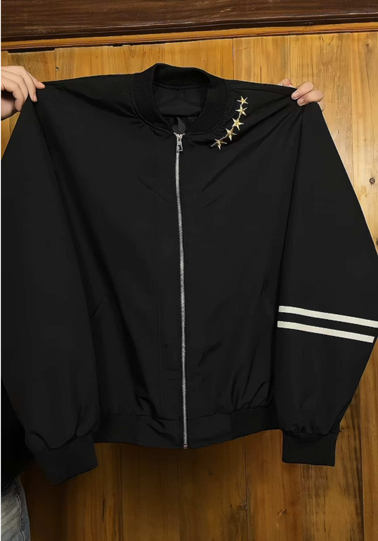 Áo Khoác Bomber Thêu Ngôi Sao #aokhoac #xuhuong #macdepmoingay #phoidoxinh #fybシ 