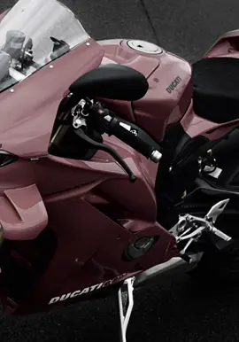 #ドゥカティ #ドゥカティv4s #バイク好きと繋がりたい #バイク好き  𝙋𝘼𝙉𝙄𝙂𝘼𝙇𝙀 𝙑𝟰𝙎カッコいいな😎笑