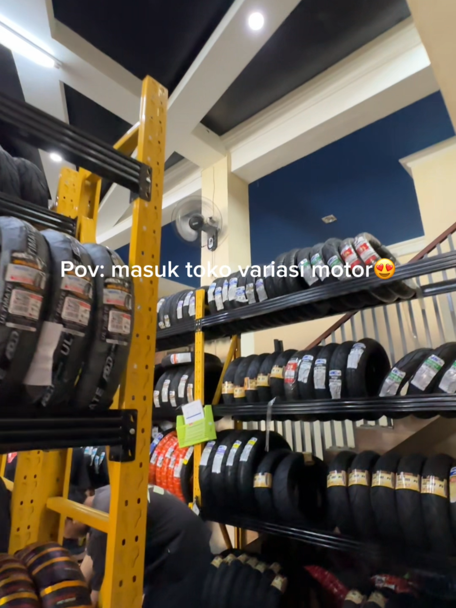 abang pilih je... gausah pusing harga yang penting dikerjain di tempat yang udah pasti rapi  😎 #BorneoMotor #BorneoExpress #MotorGanteng #VelgMotor #BanMotor #fyp