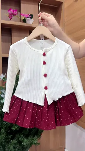 Set áo gân tăm kèm chân váy cho bé #mechangnee #xuhuong #thoitrangtreem #setxinhchobe 