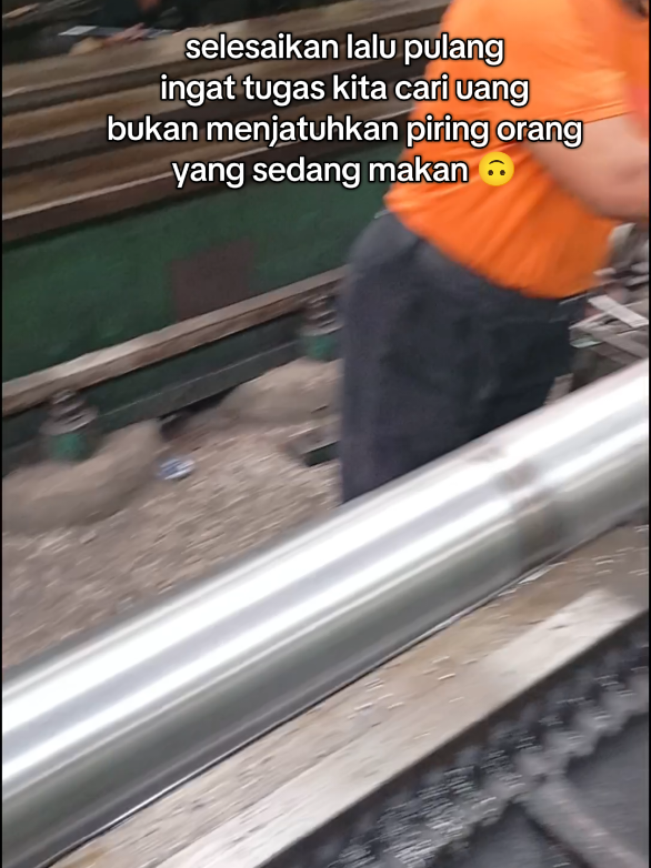 proses pengerjaan shaft 150 x 6000 mm #sumbertekhnik #bubutsurabaya #surabaya #fy #bubut 