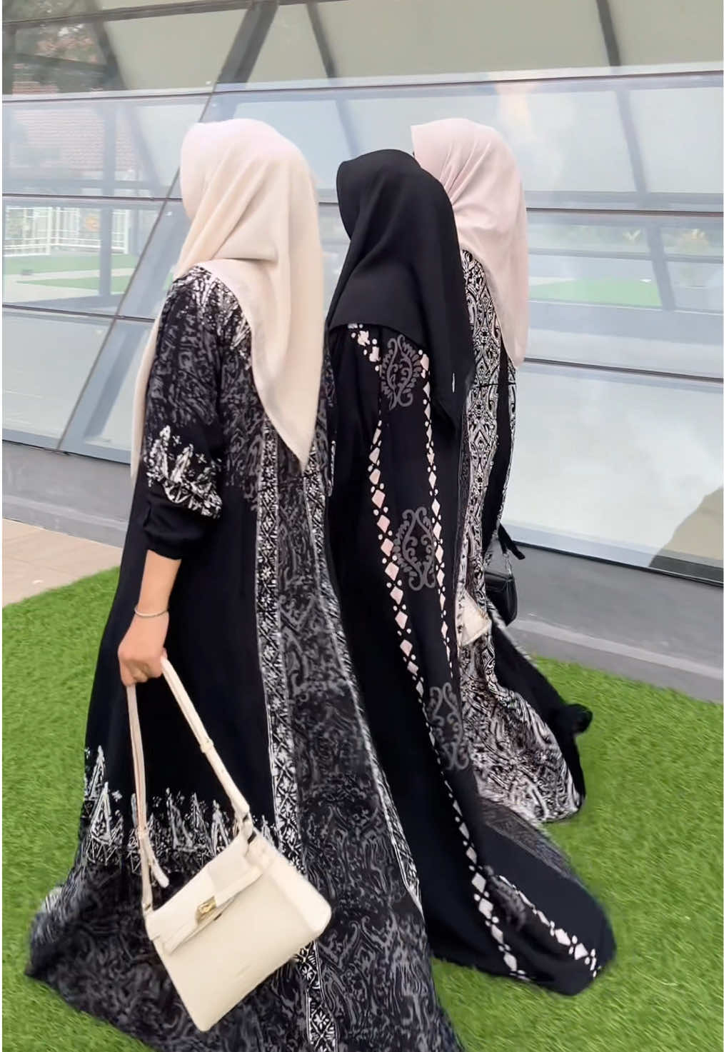 Nemu Gamis Twill Secakepp Semewahh inii dengan harga merakyatttt 😭🔥 Pleaseee Motifnya Mewahh mewahh woyyy 😍 Ngga Chekouttt Rugiii Pokoknyaa 🔥‼️#gamis #gamistwill #gamistwillori 