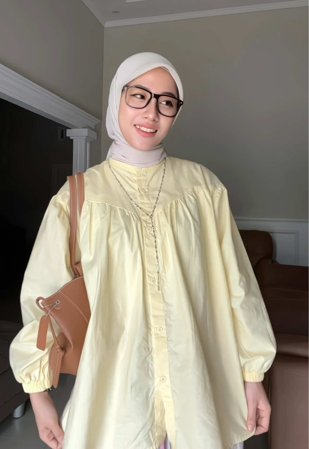 Hari ini jadi cewek kue 🍰✨ #atasanwanita #blousewanita #atasanviral #blousemurah #outfitinspo 