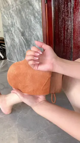 Giá như mà biết đến găng tay bôi kem này sớm hơn #gangtayboikem #review #xuhuong  @Mai Mai  @Mai Mai  @Mai Mai 