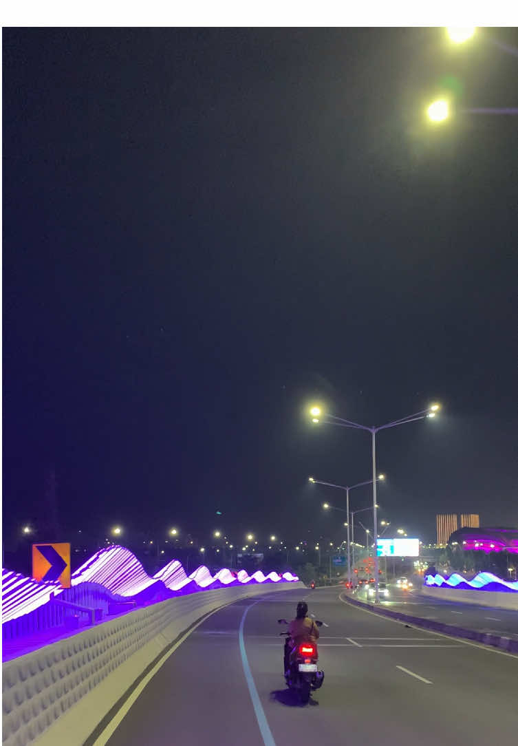 kalau suka boleh ambil edit sendiri ya#foryoupage #vidiomentahan #fyp #jakarta #malamhari