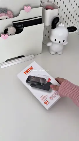 iphone refresh ft. my bf’s phone !! :) excuse my broken nails 🥹 #tbtictemperedglass #temperedglass #screenprotector #iphonerefresh #asmr 