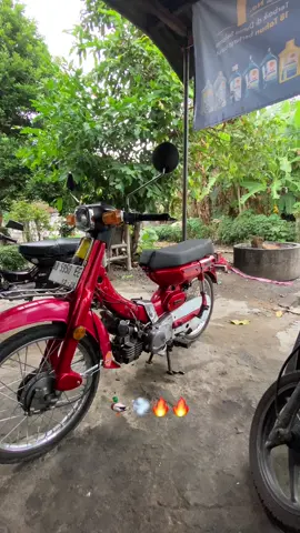 motor ngene ae wes cukup,pokok gawe dolan nyeni gawe kerjo yo nyeni hehe😎🦆💨🔥#v80 #v80klasik #bbc #vseriesindonesia #fypppppppppppppppppppppp 