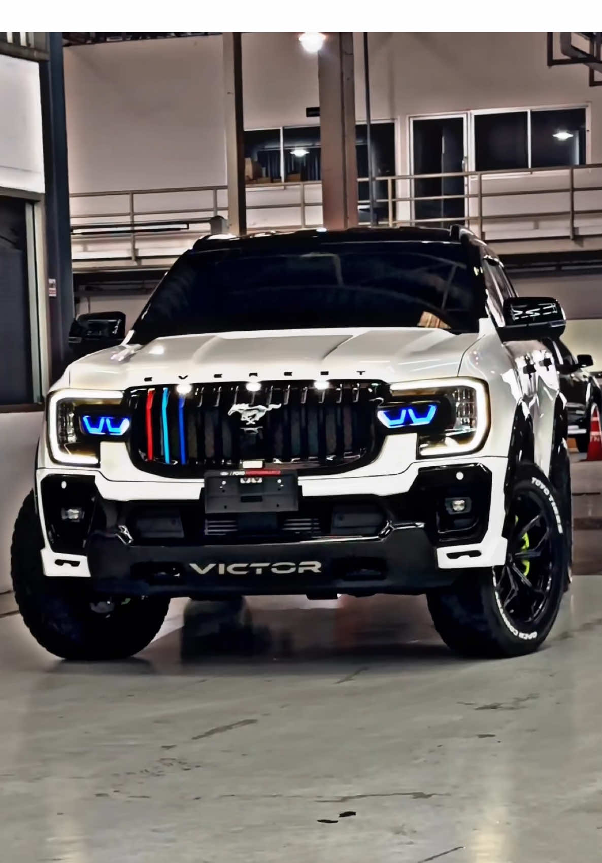 EVEREST SPORT 4x2 6AT 🤍🖤 หมีแพนด้า 🐼 พร้อมแต่งสุลาต่าน หล่ออีกแบบ 🥰 สอบถามรายละเอียดเพิ่ม 0645870266 (ทับทิม) เบอร์โทรแอดได้เลยค่ะ 🦩💙 #ฟอร์ดประเทศไทย #ฟอร์ดทับทิมสยาม #เซลล์ผลไม้ #ฟีดดดシ #FordThailand 