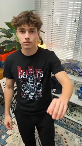 Rekomendasi outfit simpel #fyp #outfit #tshirt #tiktokaffiliate #ootdhijabsimple 