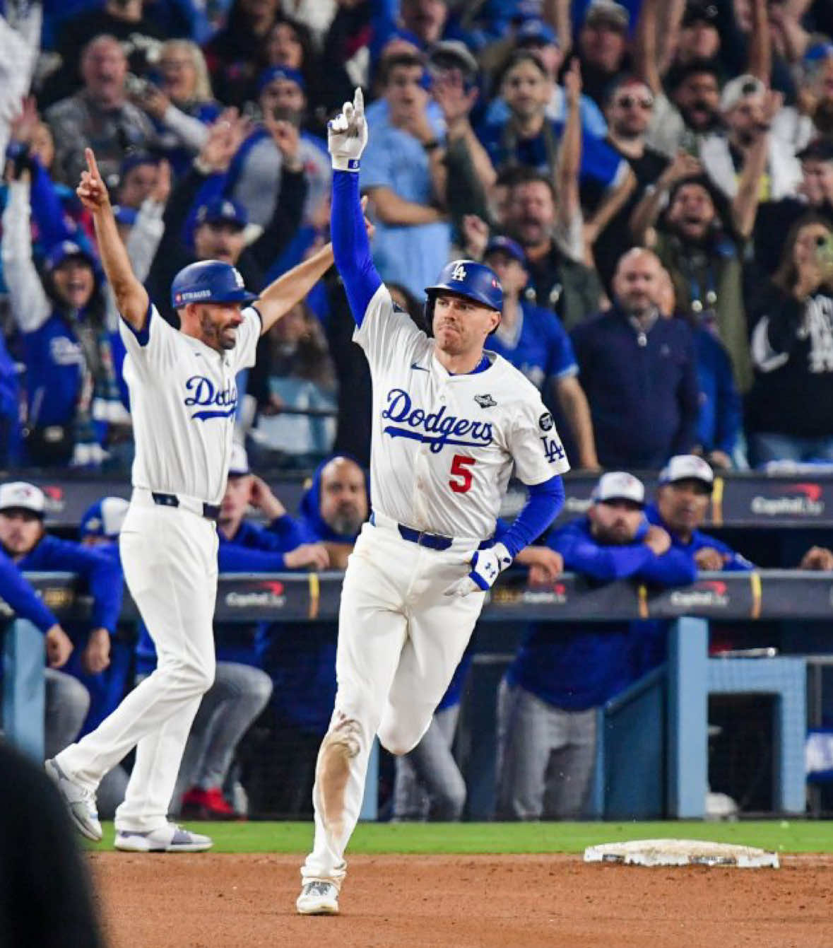 FREDDIE DID IT AGAIN #freddiefreeman #dodgers #WorldSeries #kanyewest 