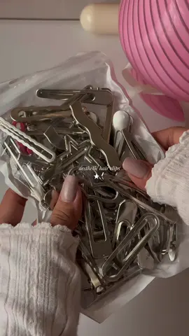 y2k hair clips 🐰💫 #hairclips #clip #hairaccessories #y2k #fyp 