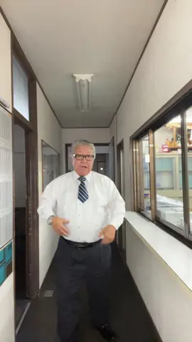 テーラースイフトさんのpolite ノリノリでまた踊っちゃった笑笑　いい歌　最高です　 เพลง 