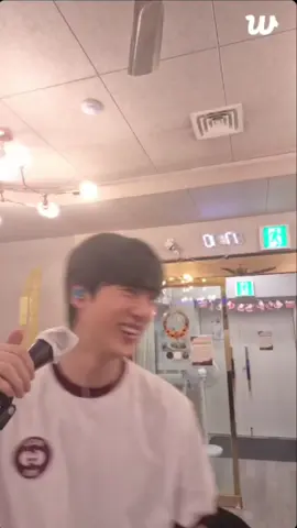 seokjin oppa dgn kedua bocilnya #seokjin #jungkook #jhope #btsxarmy #fyp 